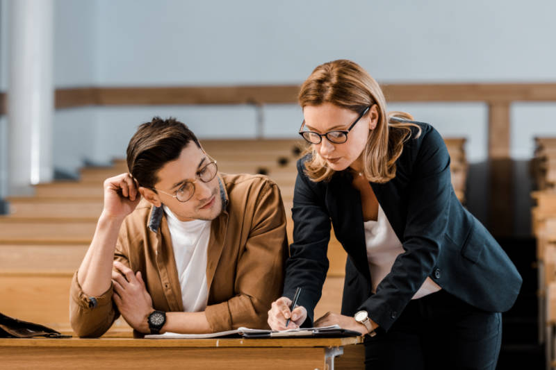 Estudante e consultor