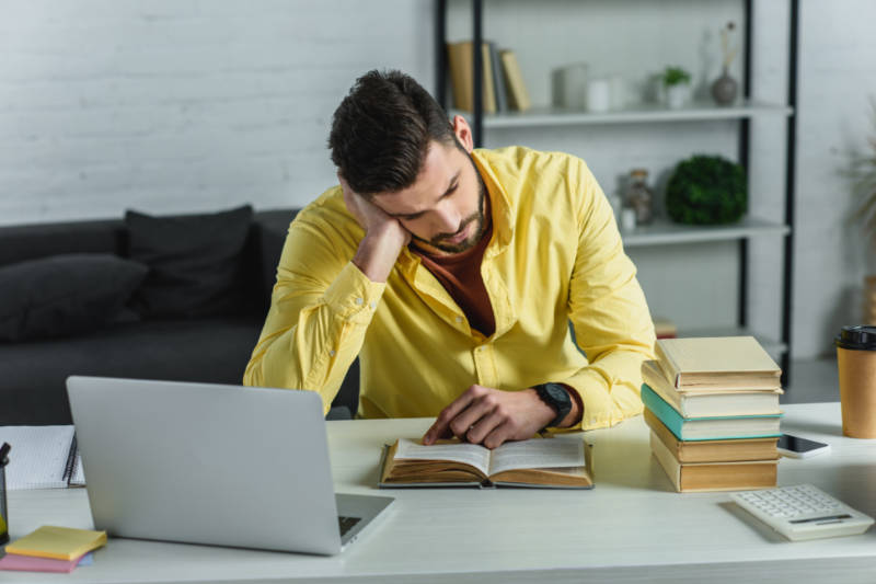 Conciliar estudo e trabalho